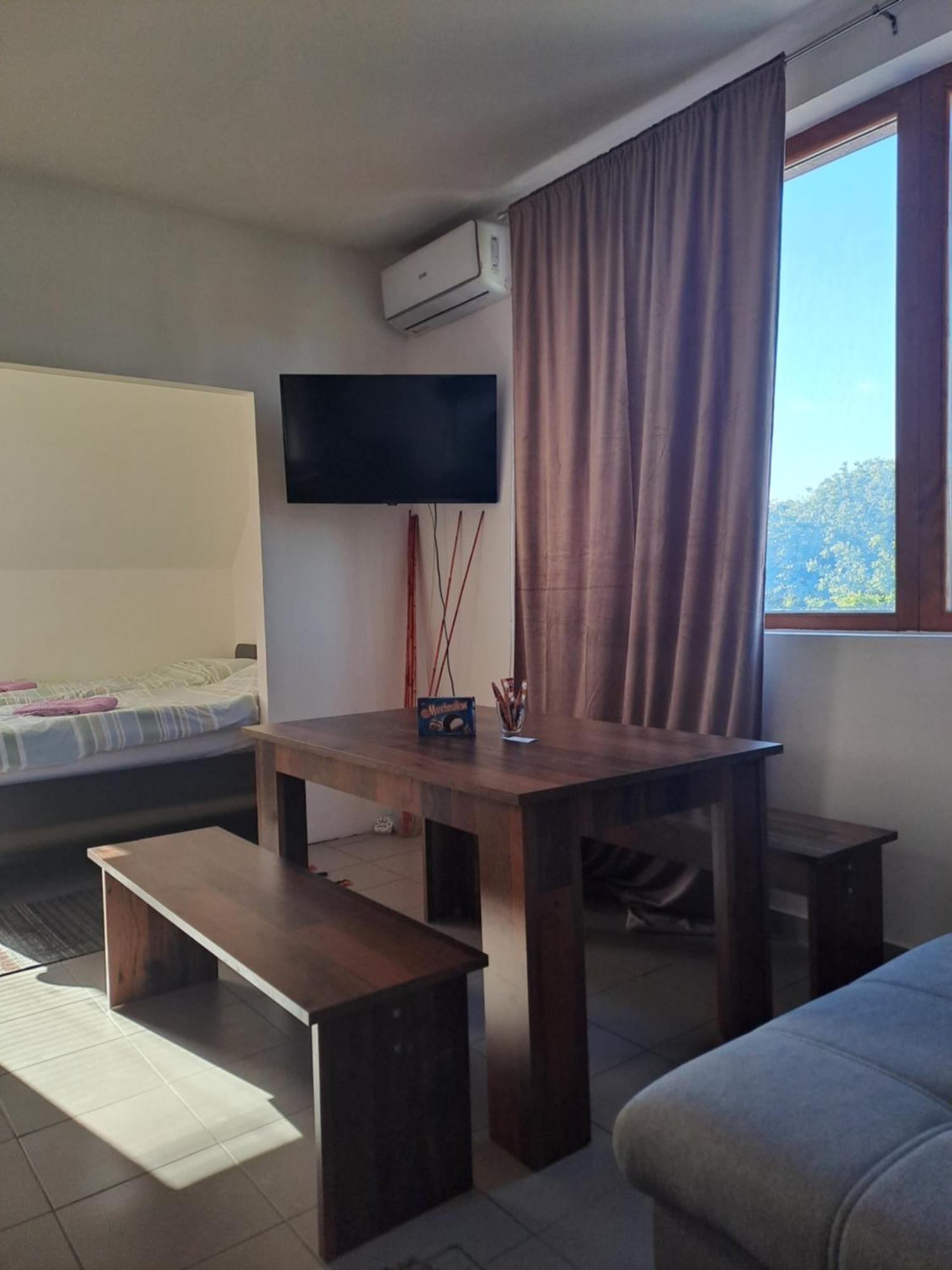 Apartament Sofi Nisz Zewnętrze zdjęcie